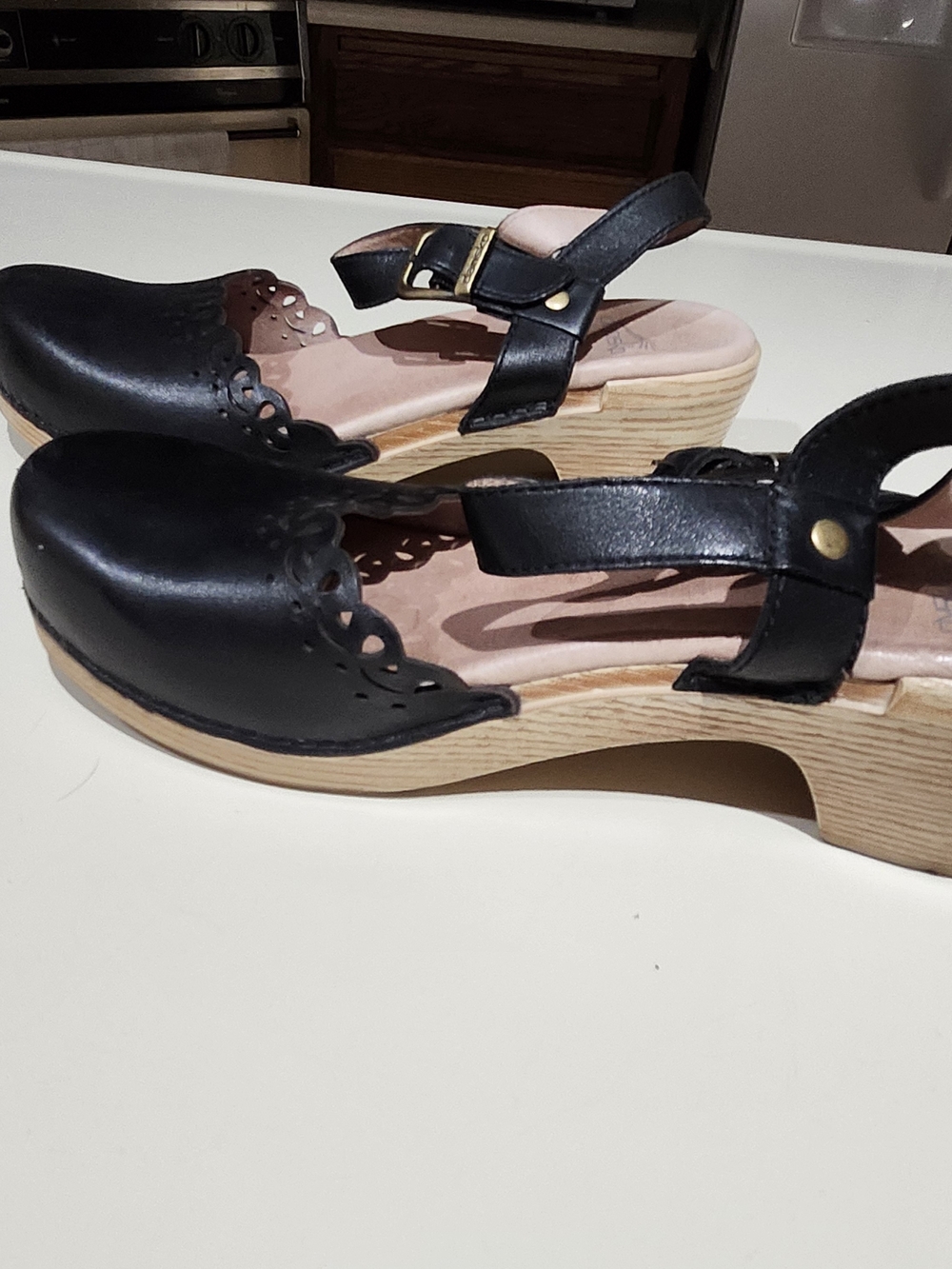 Women’s Dansco Black Leather Mary Jane Clog Sandals Wood-Look Platform Excellent